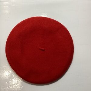 a new day Red Beret 100% wool o/s